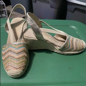 Light colored wedges size 9.5